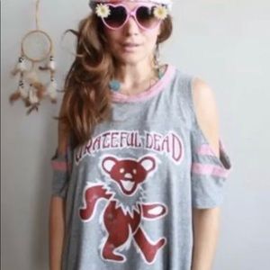 Grateful Dead Dancing Bear Peep Sleeve Shirt